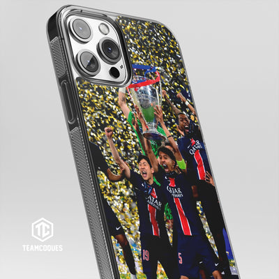 Coque foot PANAME PARIS CHAMPIONS D'EUROPE 2025 MARQUINHOS TROPHEE CHAMPIONS LEAGUE 2 - TEAMCOQUES